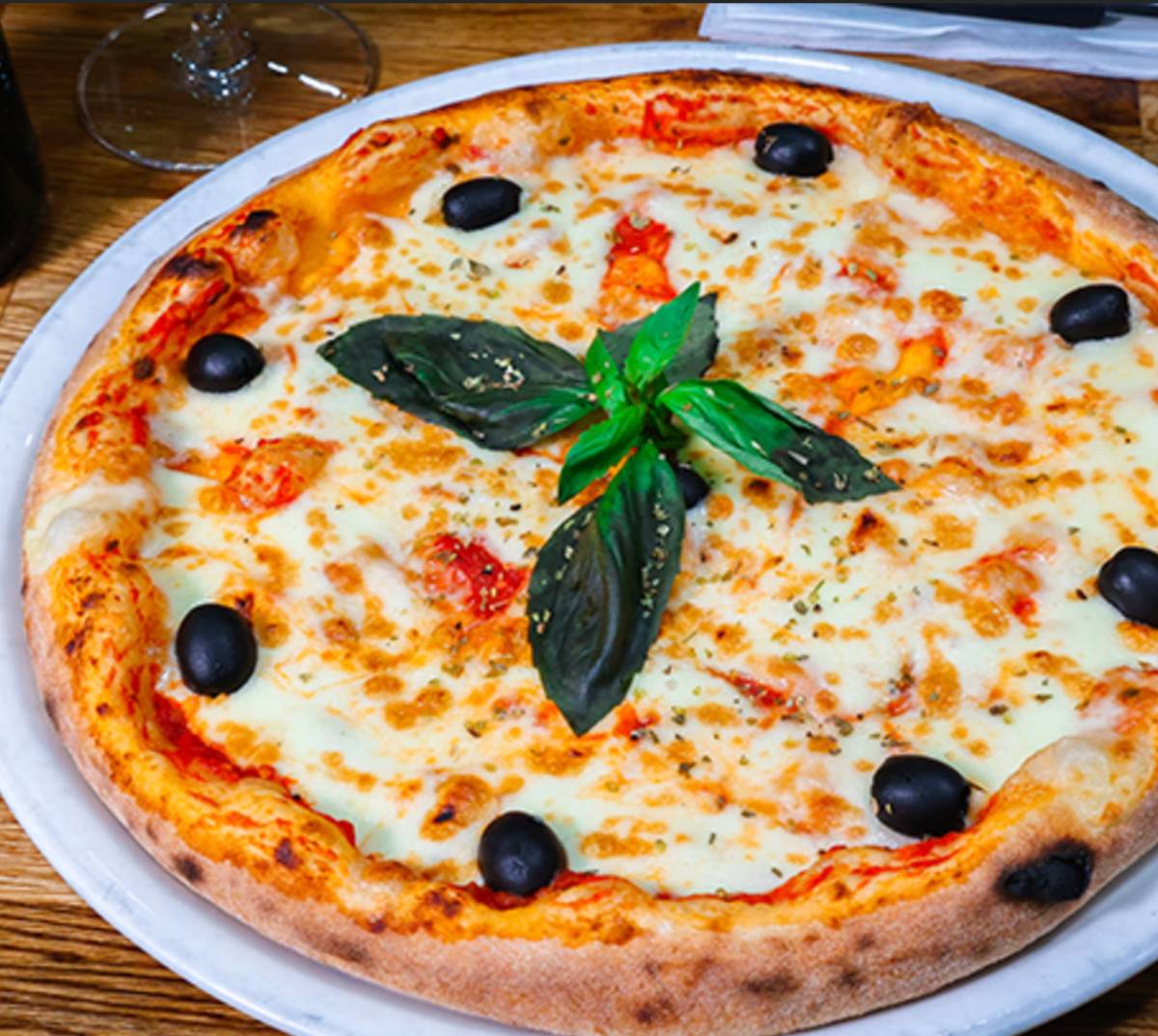Pizzeria Bari — Dinner & Connection 💗